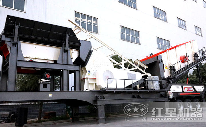 輪胎式移動破碎站+錘式破碎機