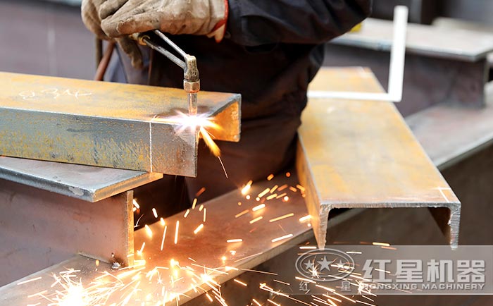 1315反擊破生產車間