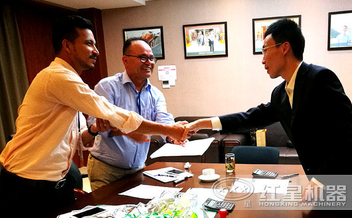 國外客戶與紅星達(dá)成合作，簽訂合同