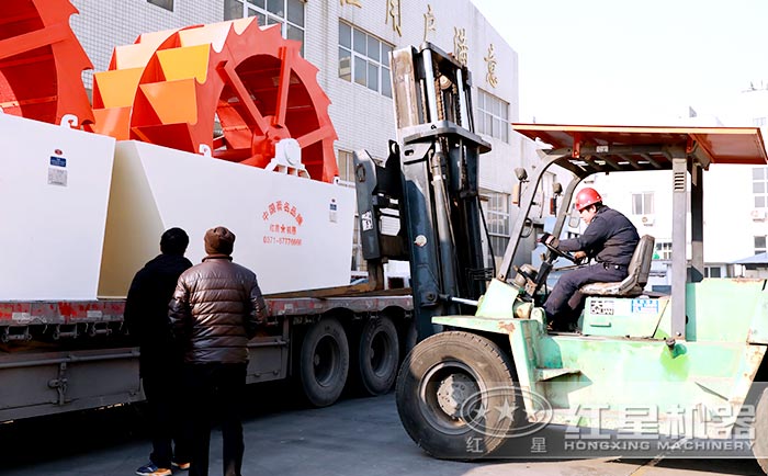 客戶到廠實(shí)地考察河沙洗沙設(shè)備