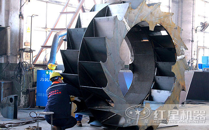 紅星技術(shù)人員為客戶免費定制洗砂機