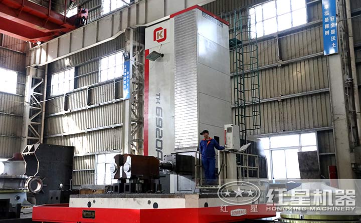 紅星車間一角，專業(yè)生產(chǎn)技術