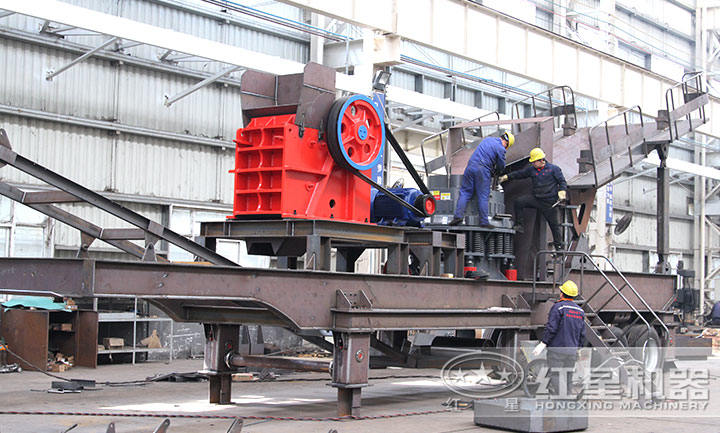 移動(dòng)破碎機(jī)設(shè)備車間