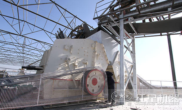 反擊式破碎機(jī)