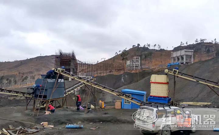 復(fù)合破破碎錳礦現(xiàn)場(chǎng)