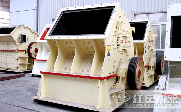 大型錘式碎石機(jī)