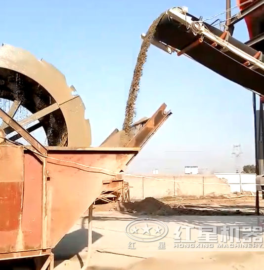 鵝卵石洗沙現(xiàn)場(chǎng)