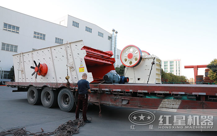 顎式破碎機發(fā)貨