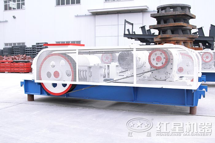 對(duì)輥制砂機(jī)