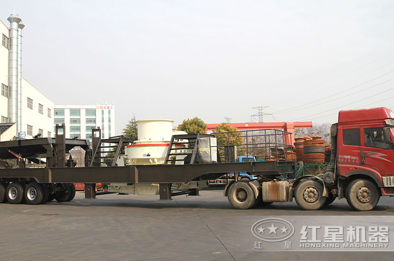 流動輪式軋石機發(fā)貨