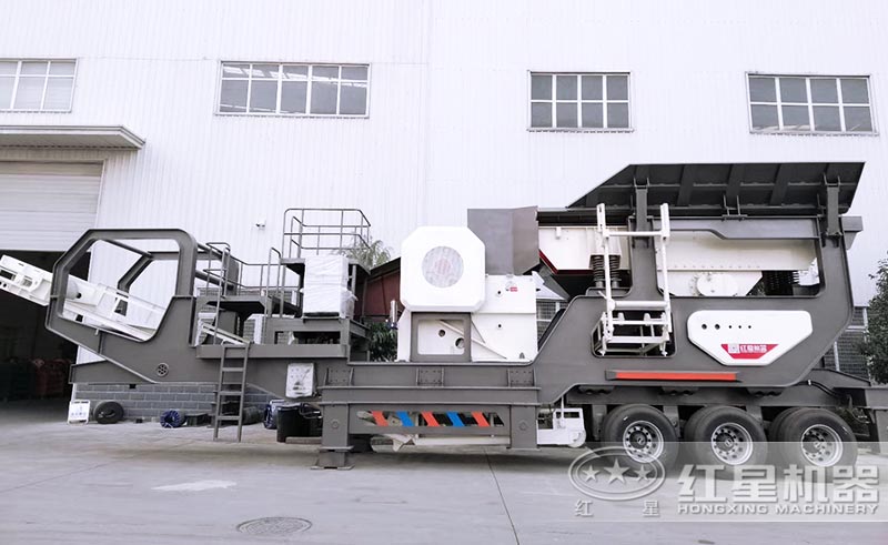 移動(dòng)式破碎站使用起來較方便