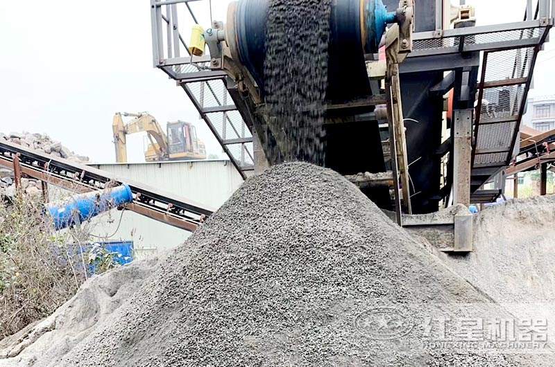 移動(dòng)混凝土破碎成品實(shí)拍