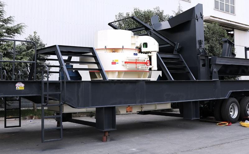 半自動(dòng)輪胎式制砂機(jī)