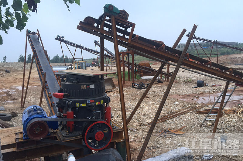 圓錐破碎機生產現(xiàn)場實拍