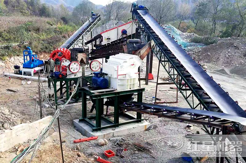 鄂式細(xì)破碎機(jī)生產(chǎn)線現(xiàn)場圖片