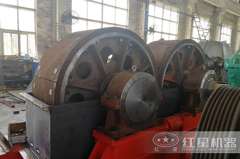 紅星雙輥式破碎機(jī)配件