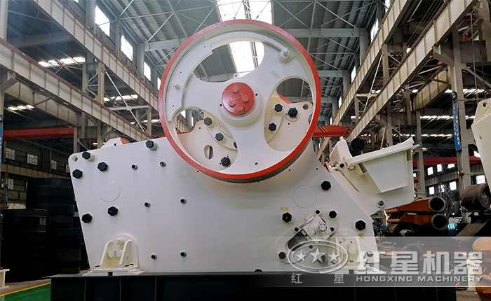 碎石機(jī)械圖片之顎式破碎機(jī)