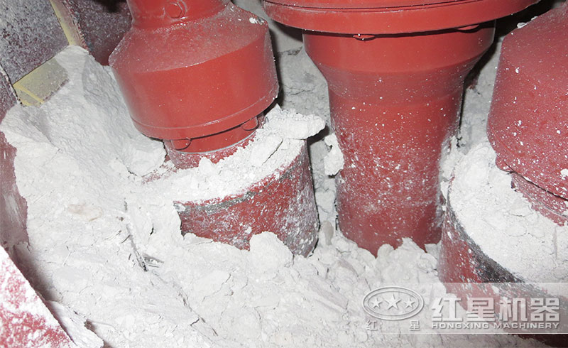 雷蒙磨粉機制粉機體內(nèi)部圖