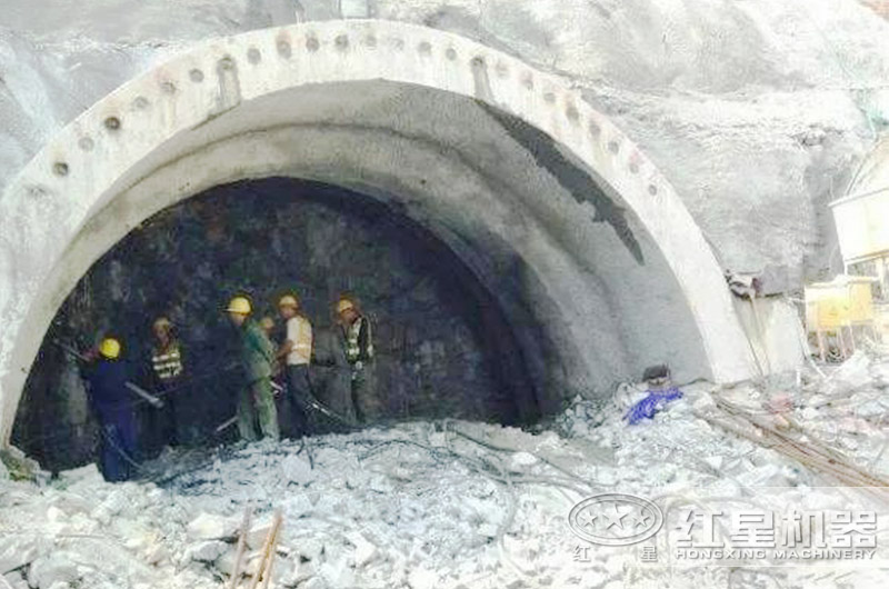 隧道洞渣現(xiàn)場(chǎng)