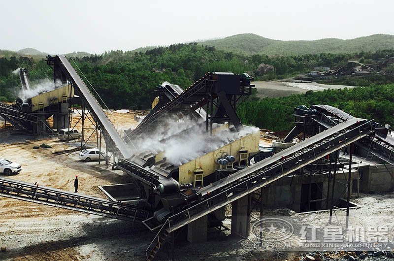 廣西錳礦石破碎生產(chǎn)線現(xiàn)場