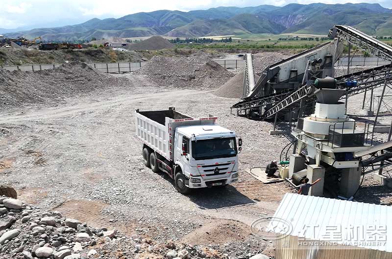 碎石作業(yè)現(xiàn)場