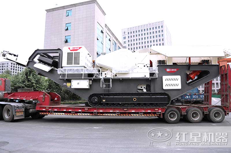 履帶式移動破發(fā)貨現(xiàn)場