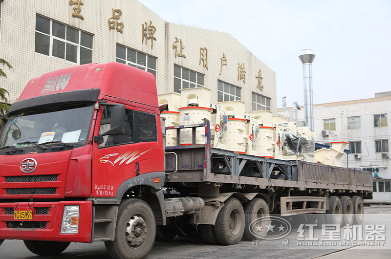 立軸制砂機(jī)發(fā)貨現(xiàn)場(chǎng)