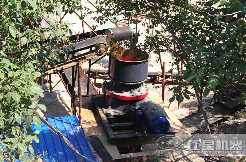 圓錐破玄武巖石子生產(chǎn)線現(xiàn)場